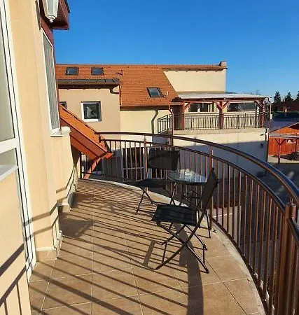 Aqua Oazis Apartman Hajduszoboszlo Exterior photo